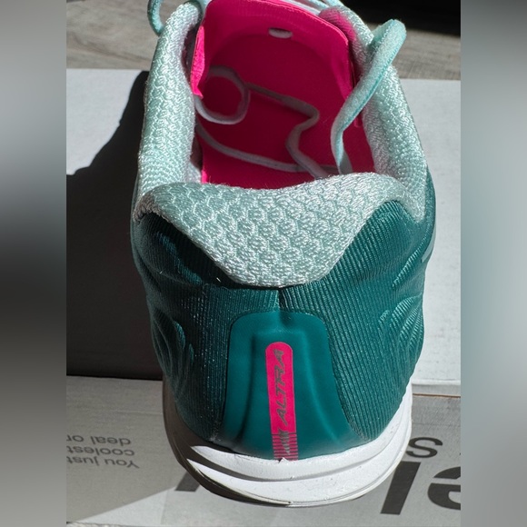 NIB Women’s Size Women's Altra Torin 5, Deep Teal/Pink, Size 7 B - Picture 11 of 12
